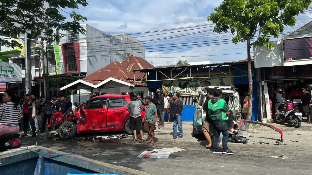 Tabrakan Beruntun 4 Mobil di Palu, 1 Tewas